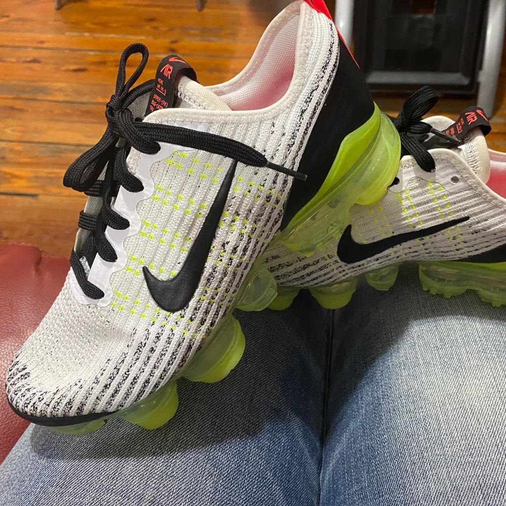 Nike Air Vapormax Flyknit 3 Retro SZ 5y
